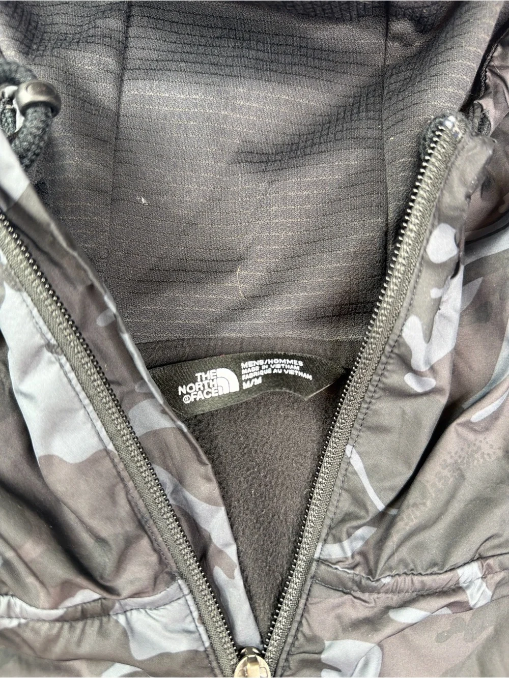 The North Face Men’s Medium Camo Full Zip Hooded Jacket Black Gray Logo Sleeve